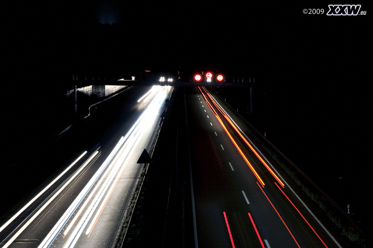 auf der autobahnbrücke im cäsarspark