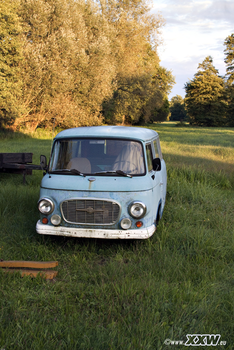 der alte bus der pension