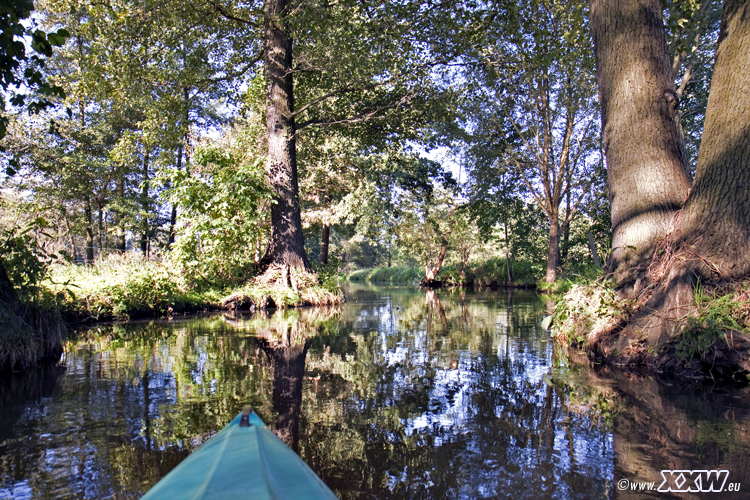 mit dem paddelboot unterwegs