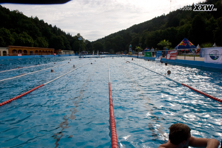 das 24 stunden schwimmen