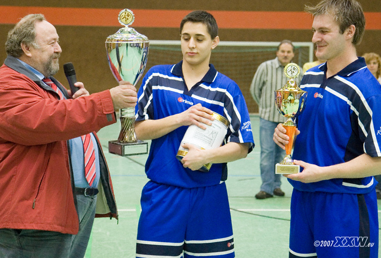 für den sieger auch noch den wanderpokal