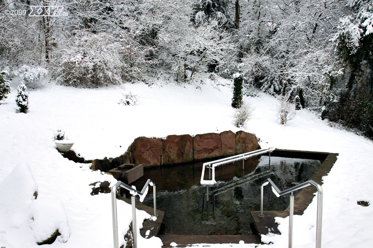 schnee auch am kneipbecken